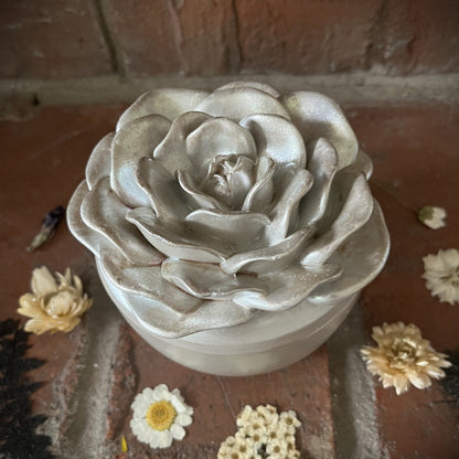 Pennsylvania Meadows- Handcrafted Petite Bloom Concrete/Stone 6 oz Candle (Silver Cream)